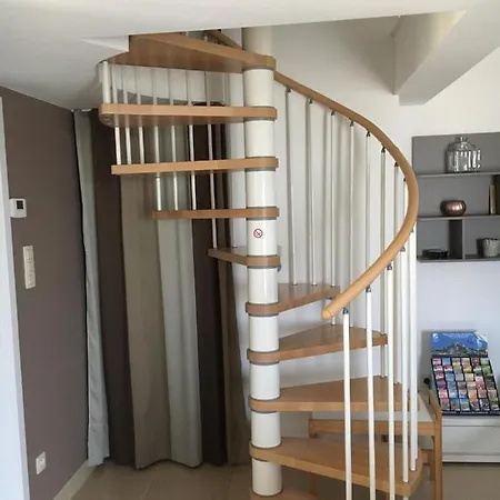 D'hotlis Apartment